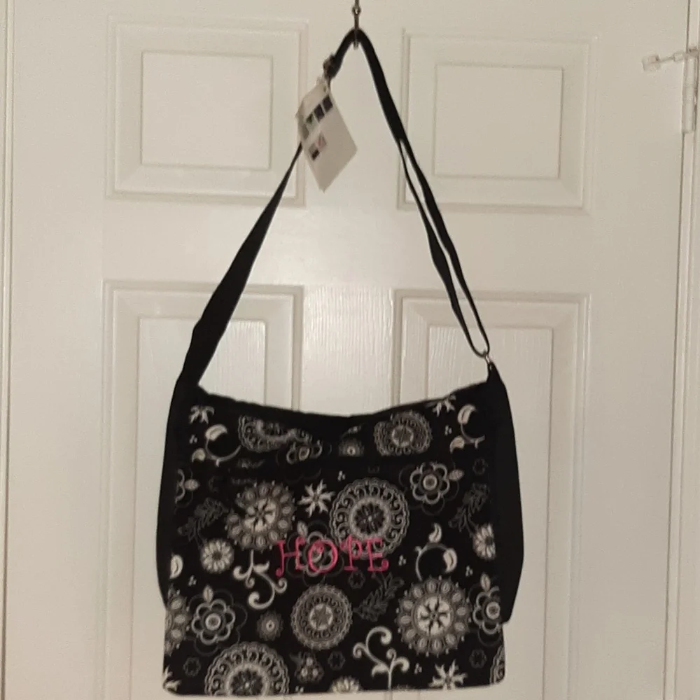 💞🛍Thirty-One Messenger Bag with 3 Reversible Flaps🛍💞